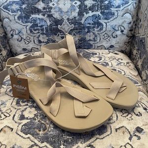 NWT Hiking Sandals